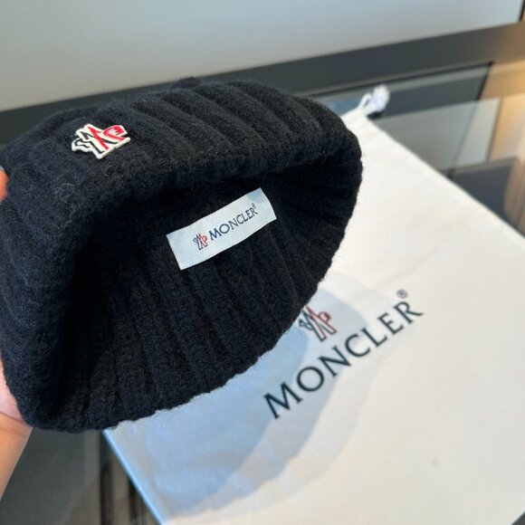 NWT Moncler Black Cable Knit Beanie - Picture 6 of 6